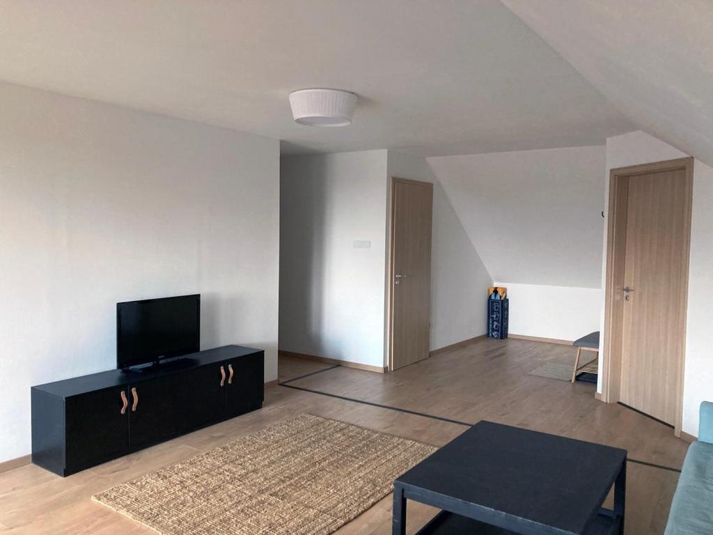 Karadi Apartman Zánka Exteriör bild