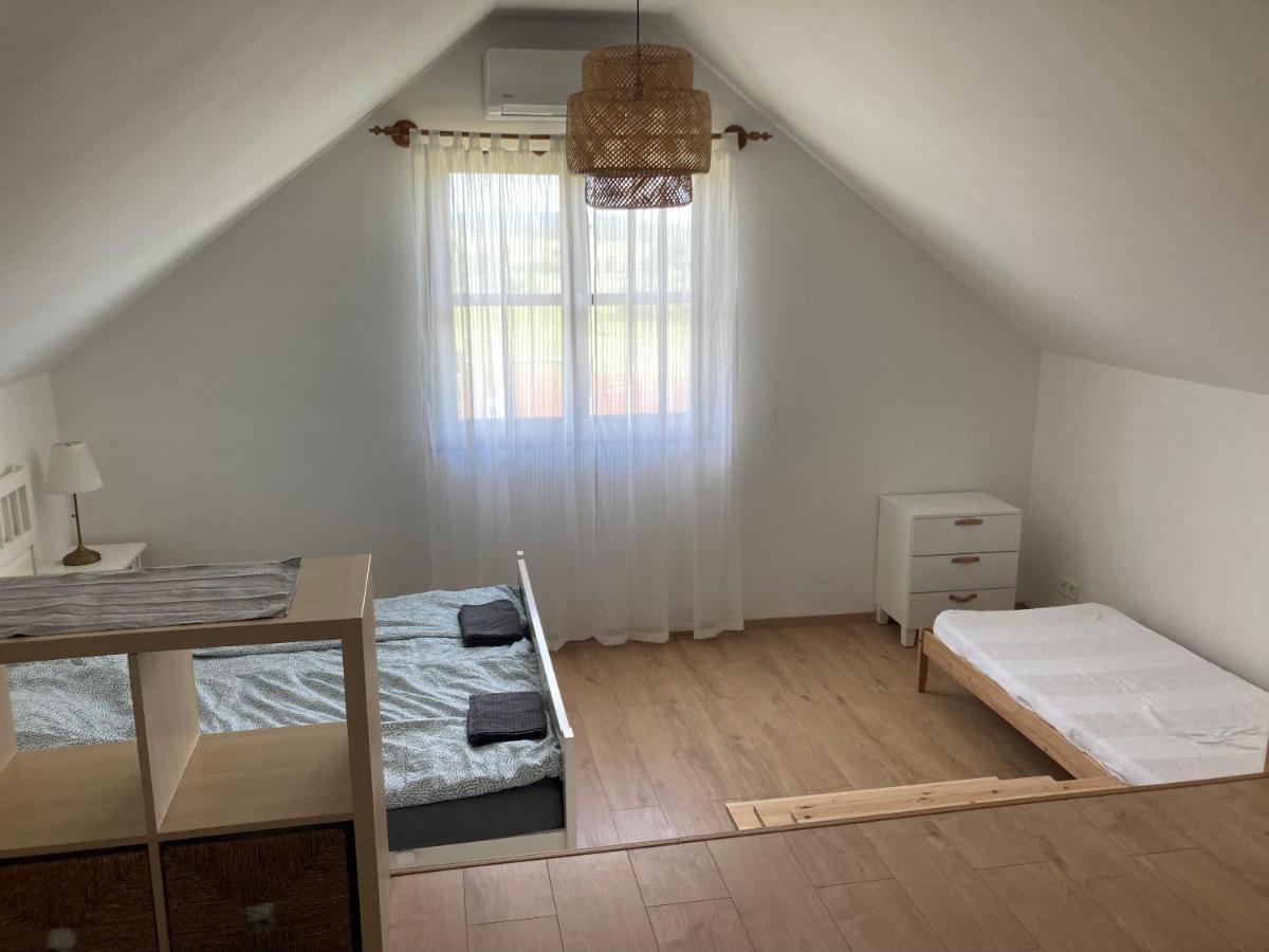 Karadi Apartman Lägenhet Zánka Exteriör bild